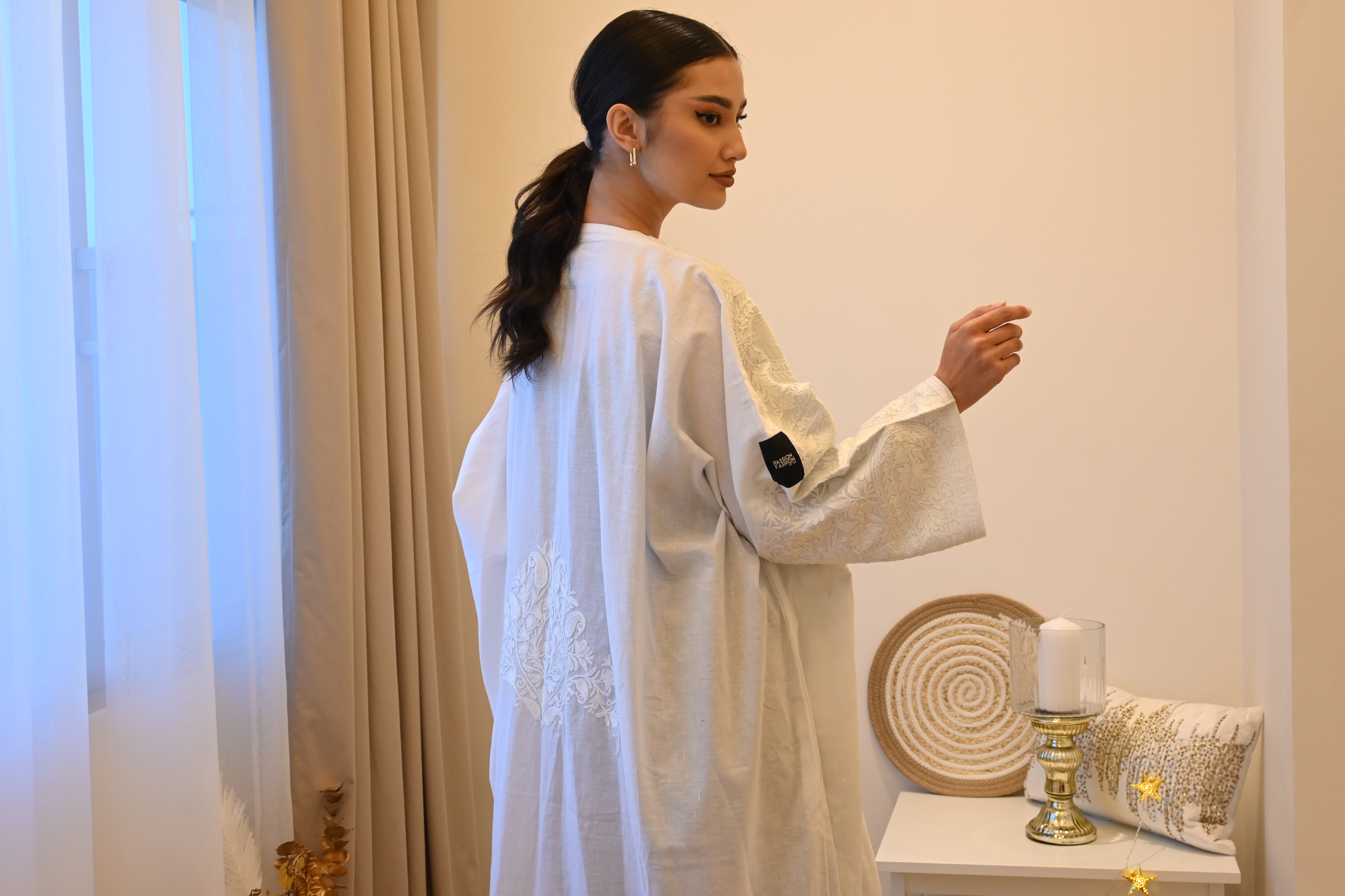 PF Embroidered Linen Abaya/Bisht (WHITE)